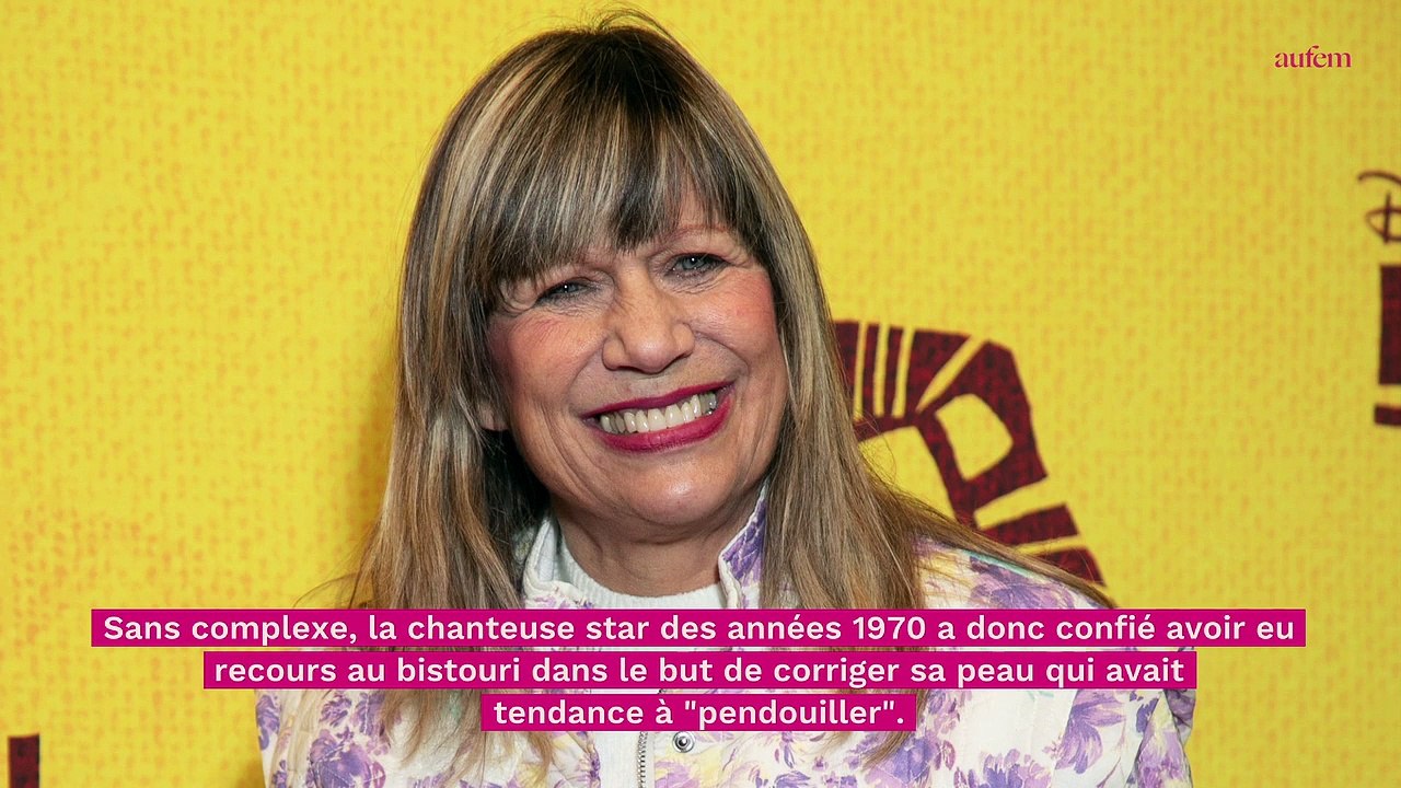 Stone : cash, la chanteuse évoque la chirurgie esthétique