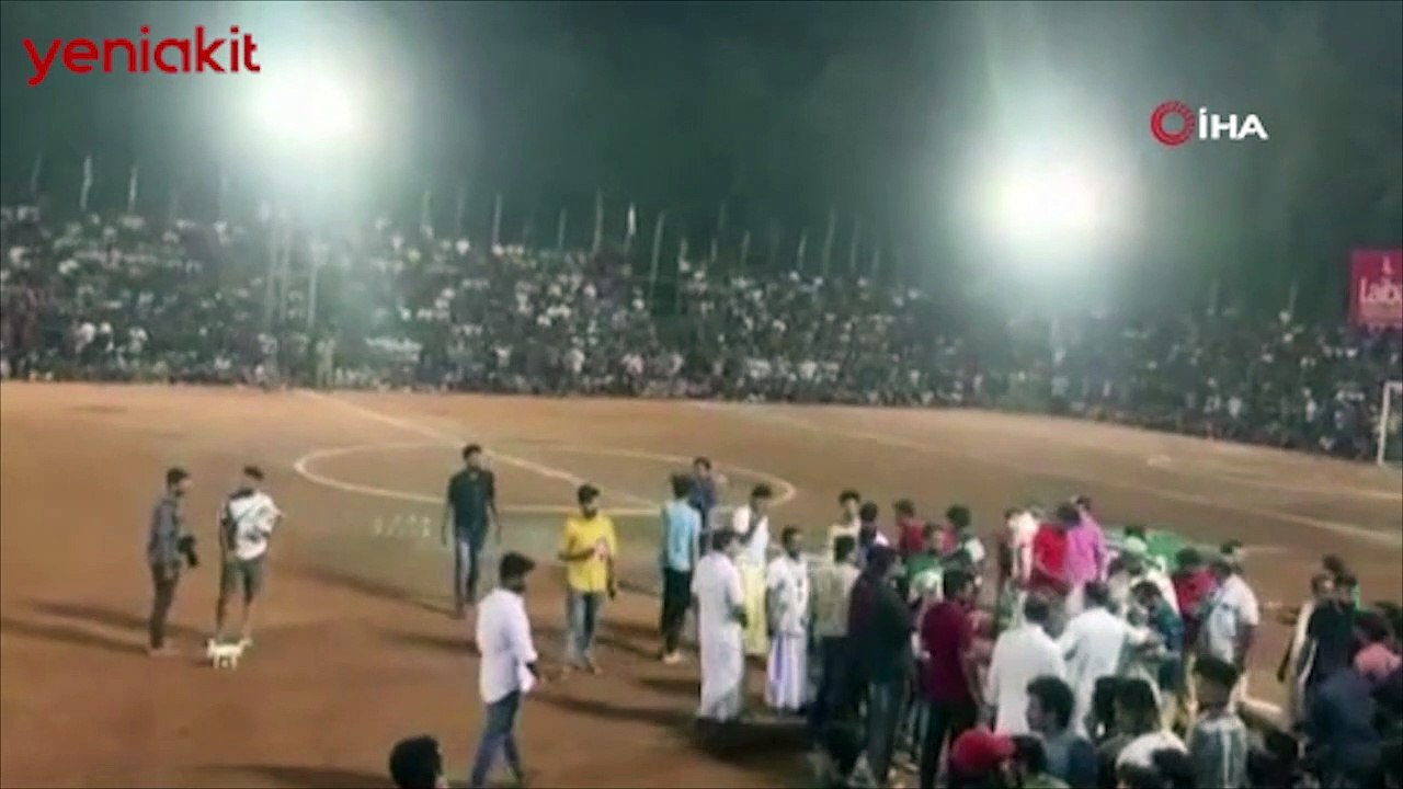 Tribün çöktü: 5’i ağır 200 yaralı! Facia anları kamerada