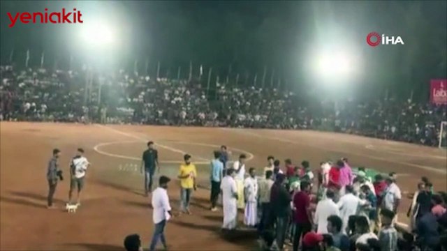 Tribün çöktü: 5’i ağır 200 yaralı! Facia anları kamerada