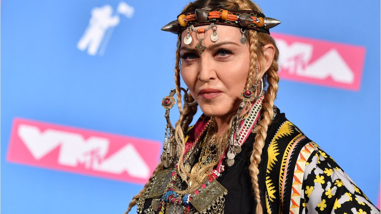 VOICI : "Salut c'est Madonna, la mère de Jésus" : la reine de la pop s'attire les foudres de ses fans à cause d'une vidéo