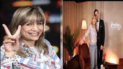 Stone  Lassée de sa peau qui pendouille, la chanteuse @ réalisé un lifting complet du visage