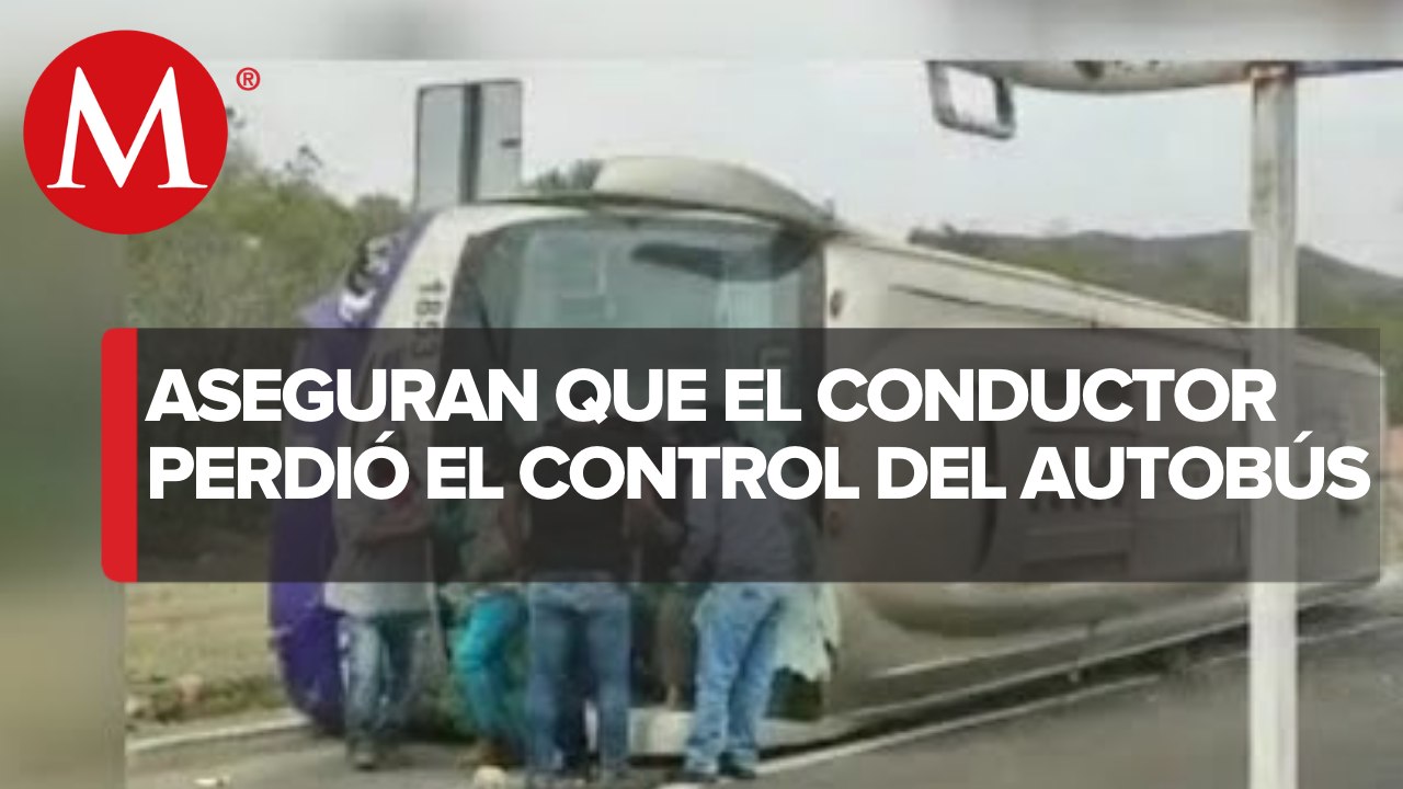 Volcadura de autobús con pasajeros, deja un muerto y 18 heridos en San Luis Potosí