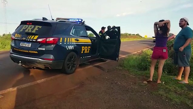 Três pessoas ficam feridas em capotamento na rodovia BR-467