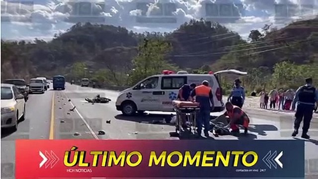 CA-5 A la altura de El Rodeo, un muerto y un herido en brutal encontronazo entre moto y microbús