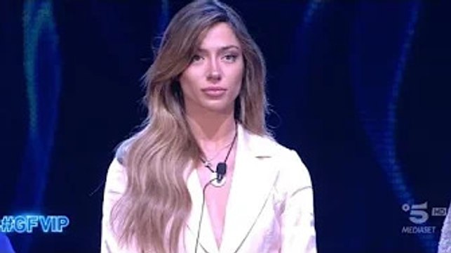 GF Vip, Soleil Sorge delusa da Alex Belli: Se questo era il suo intento ha fallito Soleil Sorge no
