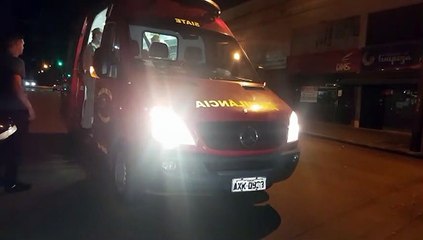 Casal cai de moto e Corpo de Bombeiros é acionado no Centro