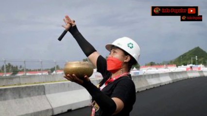 Aksi Ritual Pawang Hujan Rara, Bikin Sirkuit Mandalika Heboh