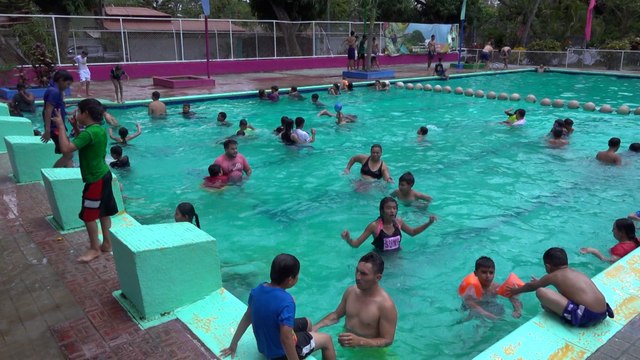 Familias dan la bienvenida al verano disfrutando de Xilóa y Xilonem