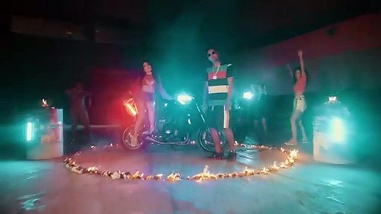 @Djay W  Convida - MC Vitão do Savoy, MC Kadu, MC Ferreira e MC Alisson JB (GR6 Explode)