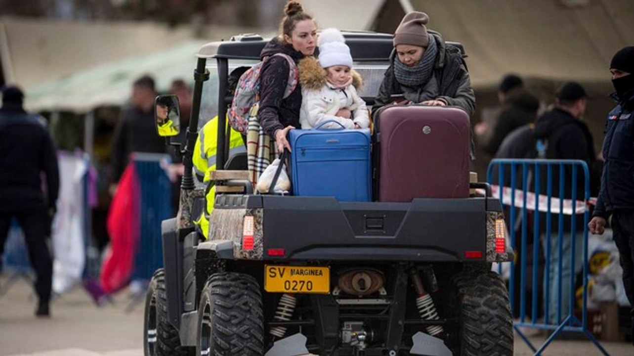Ukrainians flee homeland amid war; Pak PM praises India's foreign policy and more