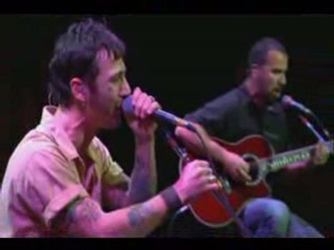 Godsmack live 2004 part5 (Voodoo acoustic)