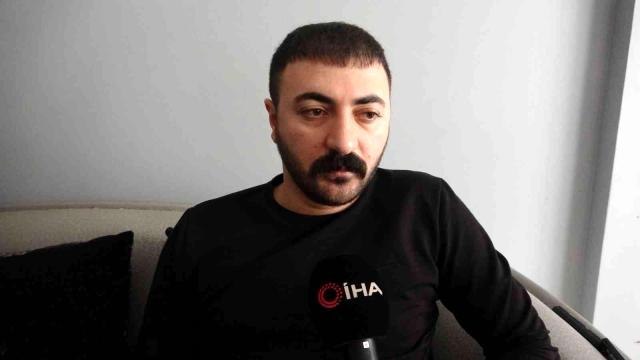 Ataşehir'de türkü barda kavga: Yumruklar, sandalyeler havada uçuştu, sahnedeki sanatçıya saldırı kamerada