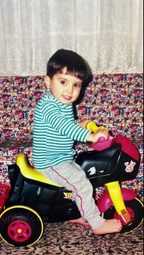 Kadir Ezildi Doğum Günü İçin Düğün Salonu Tutup Takı Töreni Yaptı