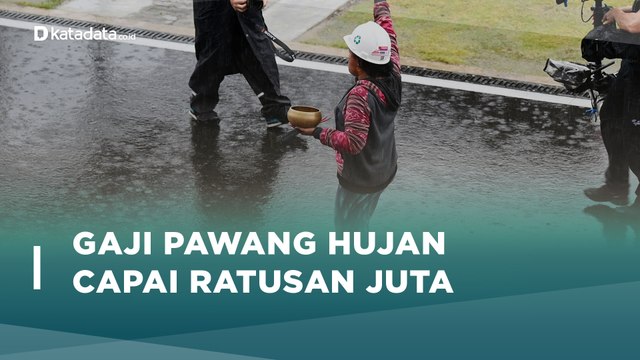 Berapa Besaran Gaji Pawang Hujan MotoGP Mandalika 2022? | Katadata Indonesia