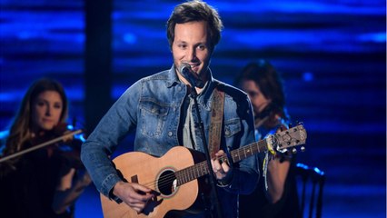 VOICI : Vianney "bouleversé" : un homme s'est introduit dans sa voiture alors que son bébé y dormait