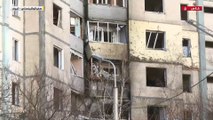جراء صاروخ روسي.. حريق في مبنى سكني في كييف
