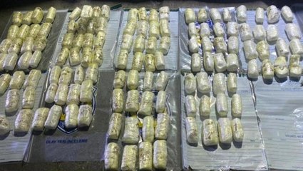 İstanbul'da görev yapan polis memurunun Hakkari'deki aracından 52 kilo 500 gram patlayıcı çıktı!