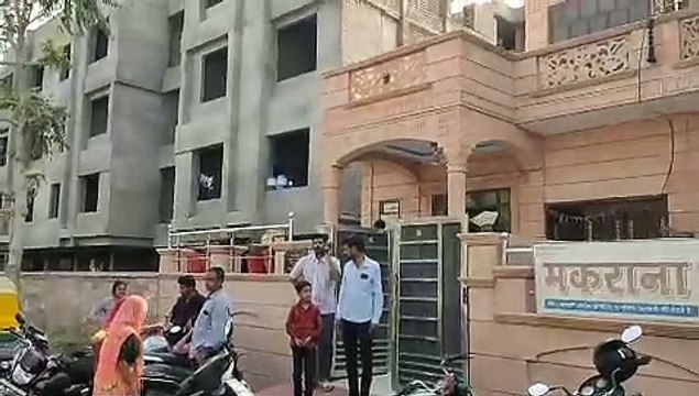 Gold Oranments Stolen : दिनदहाड़े 21 मिनट में लाखों का सोना व लाखों रुपए चुरा