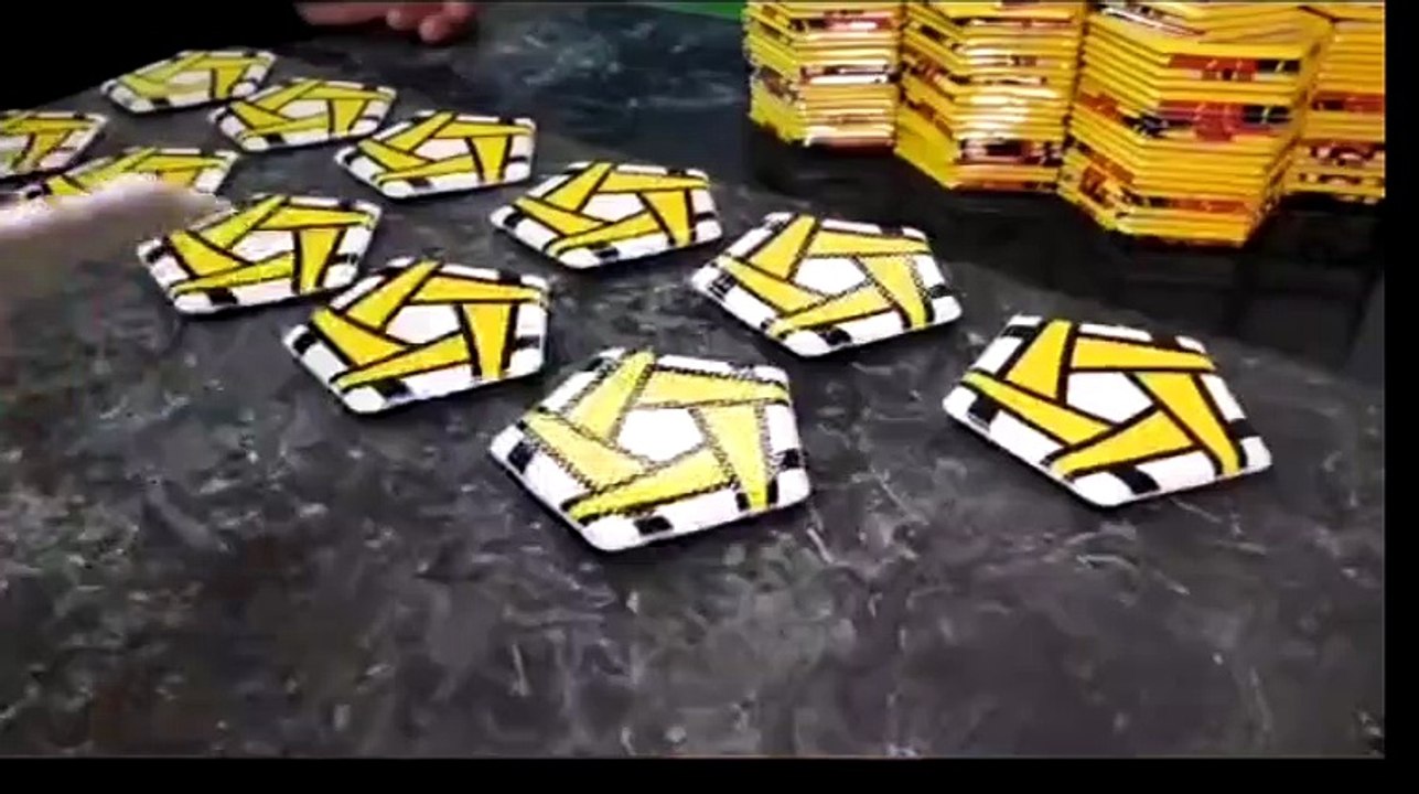 كيف تصنع كرة القدم؟