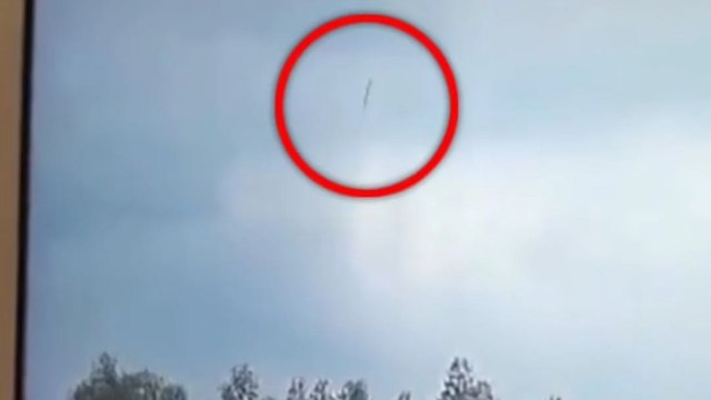 Çin'de yolcu uçağının düşme anına ait güvenlik kamerası görüntüsü yayınlandı