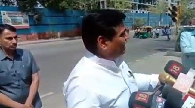 चूरू में राम दरबार गेट को गिराने का मामला...कांग्रेस नजर आई दो फाड़, सुने डोटासरा का बयान