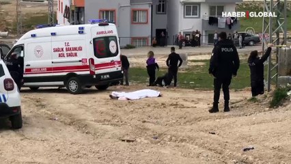 Sokak ortasında vahşet! Kızının gözü önünde öldürdü