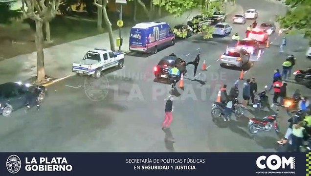 La Plata: atropelló a un inspector de tránsito y lo arrastró tres cuadras