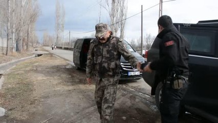 Oyuncu Şevket Çoruh'tan, hayranı olan özel öğrenciye videolu sürpriz