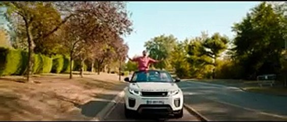 Bande-annonce: Philippe Lacheau est un "Super-Héros malgré lui"