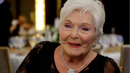 Voici - Line Renaud : ce très beau geste de Muriel Robin et d’Anne Le Nen envers l'actrice (S)
