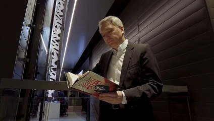 Vicente Vallés publica su primera novela