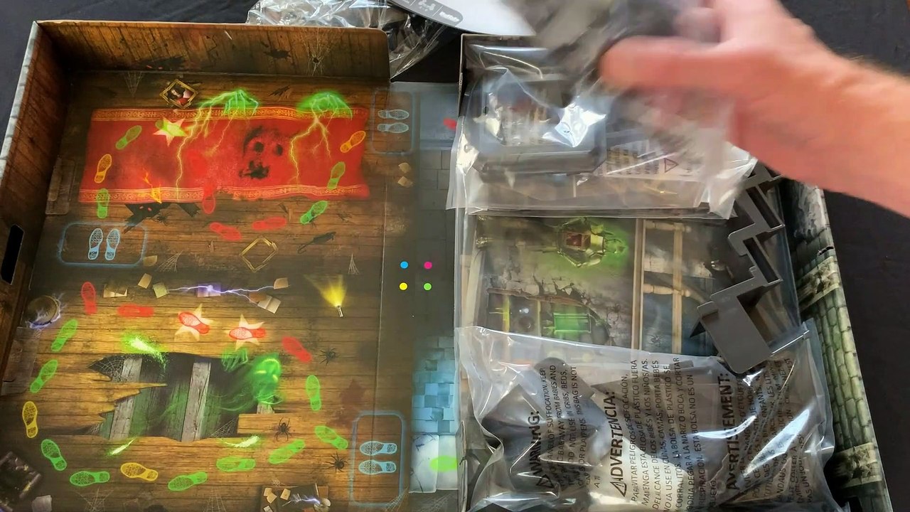 Ghost Castle Board Game Unboxig