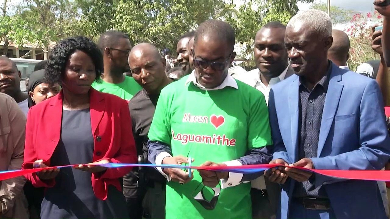 Direktè jeneral BMPAD la inogire yon plas piblik ki batize plas piblik Jovenel Moïse