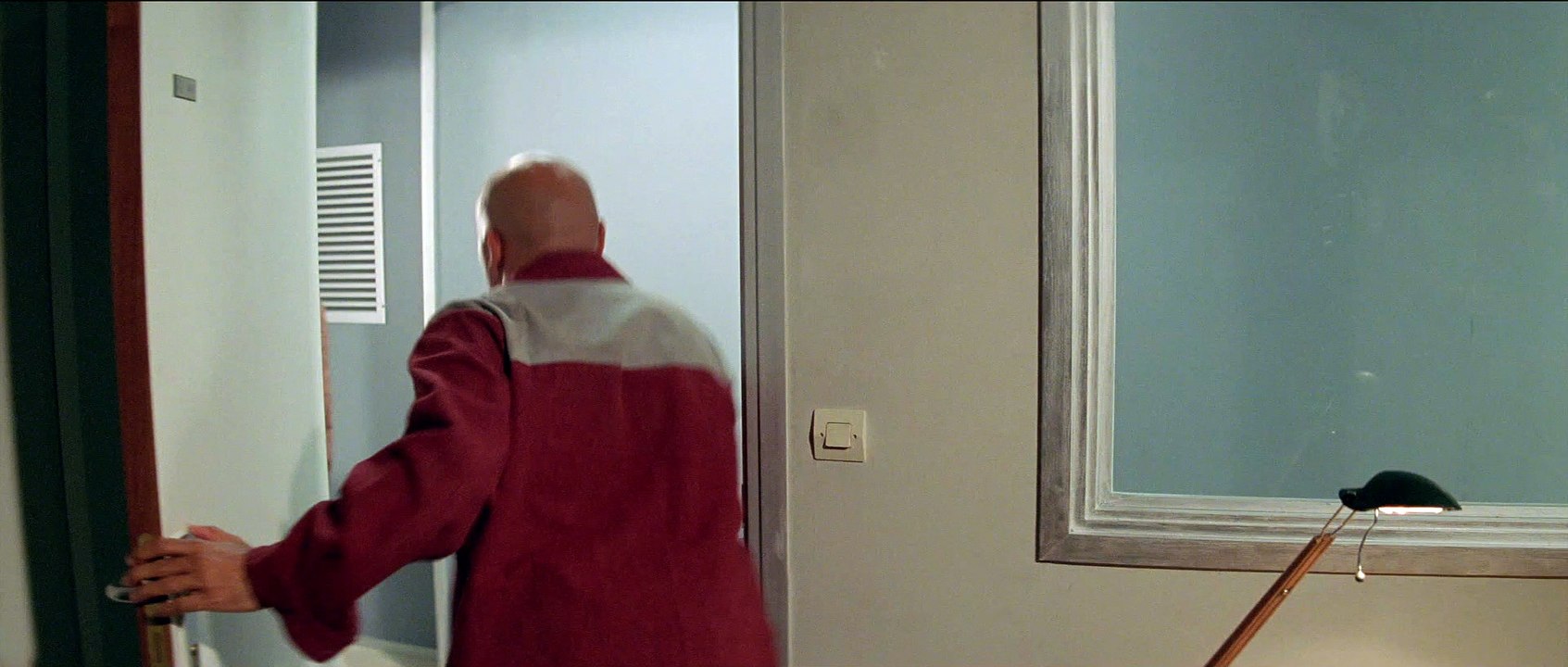 LA TOUR MONTPARNASSE INFERNALE Film Extrait - Porte-bonheur chinois