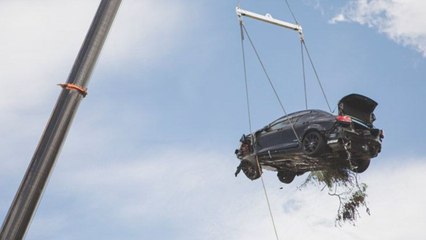 Car crashes into house at Isabella Plains