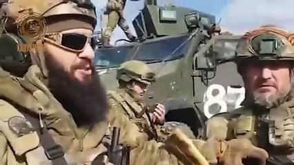 Хората на Кадиров заплашват, скрити в гора