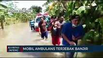 Mobil Ambulans PMI Banyumas Terjebak Banjir