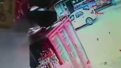 İSTANBUL-ÜMRANİYE'DE ÇALIŞIR HALDE BIRAKILAN OTOMOBİLİ ÇALDILAR