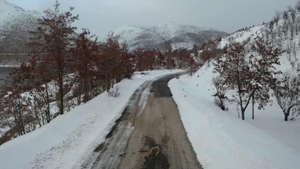 Drone - Çat Barajı'ndaki "yüzen adalar" dondu