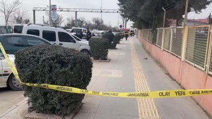 Son dakika! Bir polis silahla biri eşi olan 2 hemşireyi yaraladı