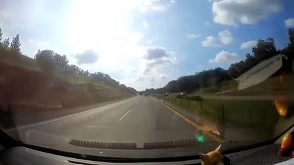 Terekam Media Kamera, Dashcam Kamera Mobil di Jalan Eps.0638