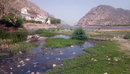 घरों व नालियों के पानी से मैली हो रही बनास