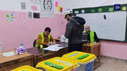 مشاهد من عمليات الاقتراع في المفرق وعجلون والطفيلة