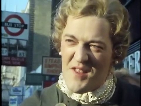 A Bit Of Fry Laurie (Starring Stephen Fry and Hugh Laurie) S1E01_