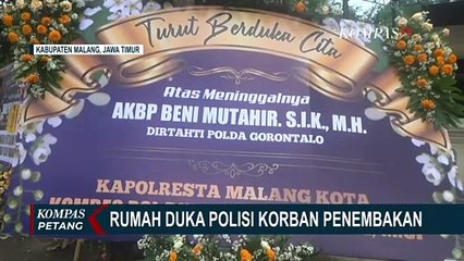 Descargar video: Jenazah AKBP Beni Mutahir Diterbangkan ke Surabaya untuk Dimakamkan di Malang oleh Keluarga