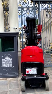 Pavoisement au ministère de l'Intérieur