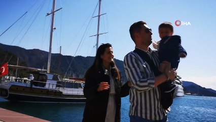 Marmaris'te neler oluyor: Abramoviç’in yatını gören denize atladı