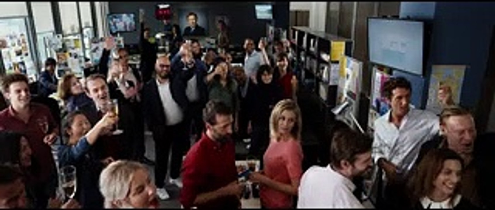 Bande-annonce : Frank Dubosc présentateur télé dans "Toute ressemblance.."