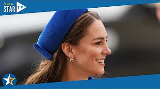 Une image rare ! Robe wax et maracas, la danse de Kate Middleton au Belize fait fureur