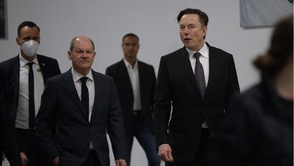 Le réseau Starlink d'Elon Musk permet aux drones ukrainiens d'attaquer de nuit